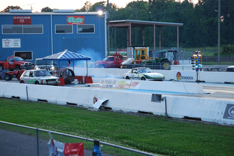 Illustration for article titled Break Out The Calendars: LeMons Versus BABE Rally Cars At The Dragstrip!